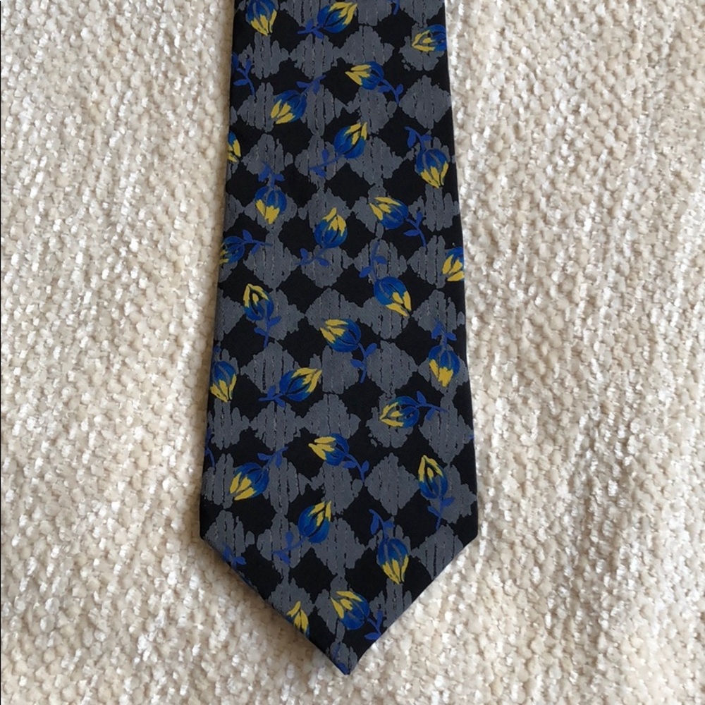 American Outpost Tie. Excellent condition. Silk.